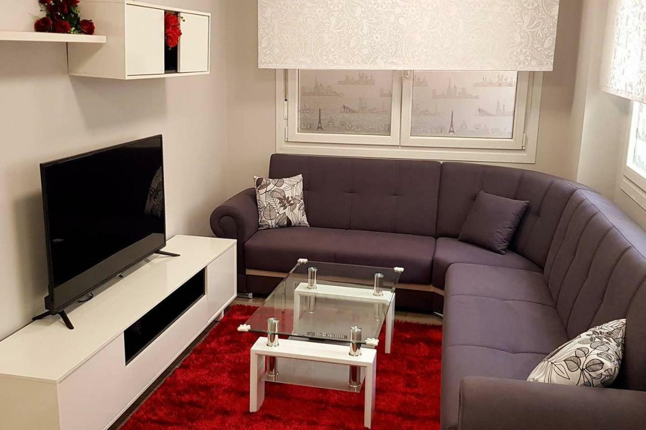 Laia Home Garaje Y Wifi Barakaldo Bagian luar foto
